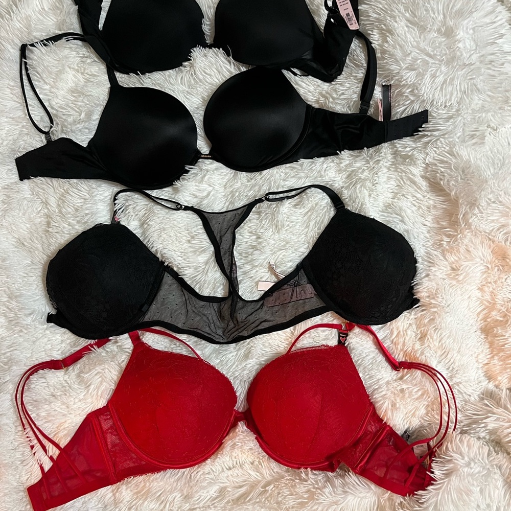 Black and Red Underwire Bras with Molded Cups